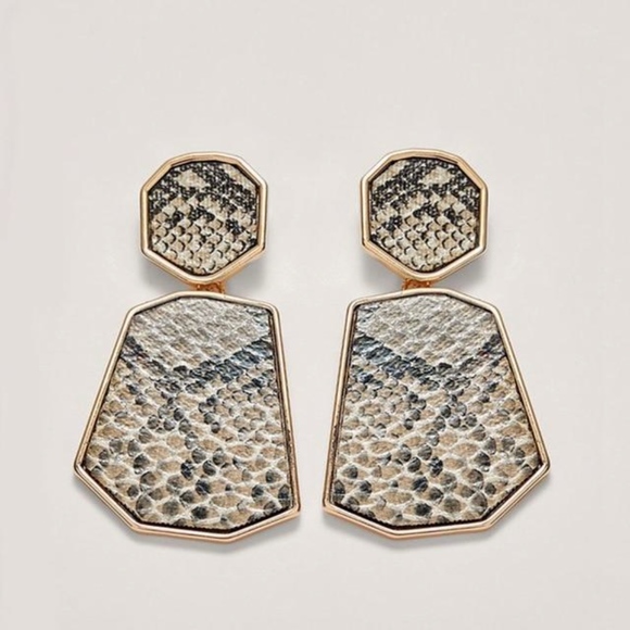 Snakeskin Leather Geometric Gold Earring - Picture 4 of 8
